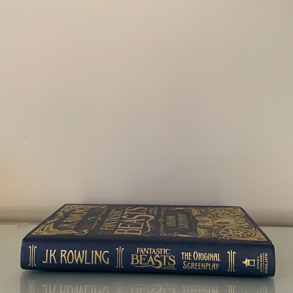 Hardcover Fantastic Beasts and where to find them by J.K. Rowling fantasy book - Picture 3 of 15